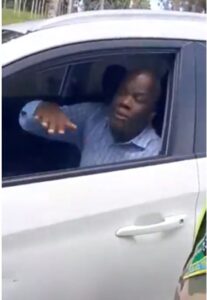Video | Hombre reacciona molesto al ser detenido; asegura es cónsul en Nueva Orleans
