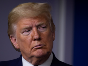 Trump pide reemplazar a Mitch McConnell como líder republicano en el Senado