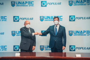 Banco Popular amplía su programa de becas a estudiantes de APEC 