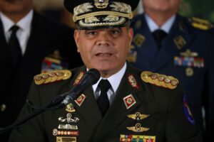 En la imagen, el ministro de Defensa de Venezuela, Vladimir Padrino. EFE/Miguel Gutiérrez/Archivo