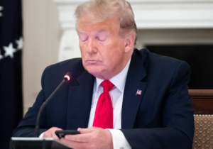Trump confirma la creación de su propia red social, asegura será 