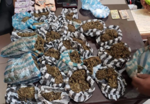 Autoridades frustran intento de introducir 2.5 kilos de marihuana a Penitenciaría Nacional de La Victoria