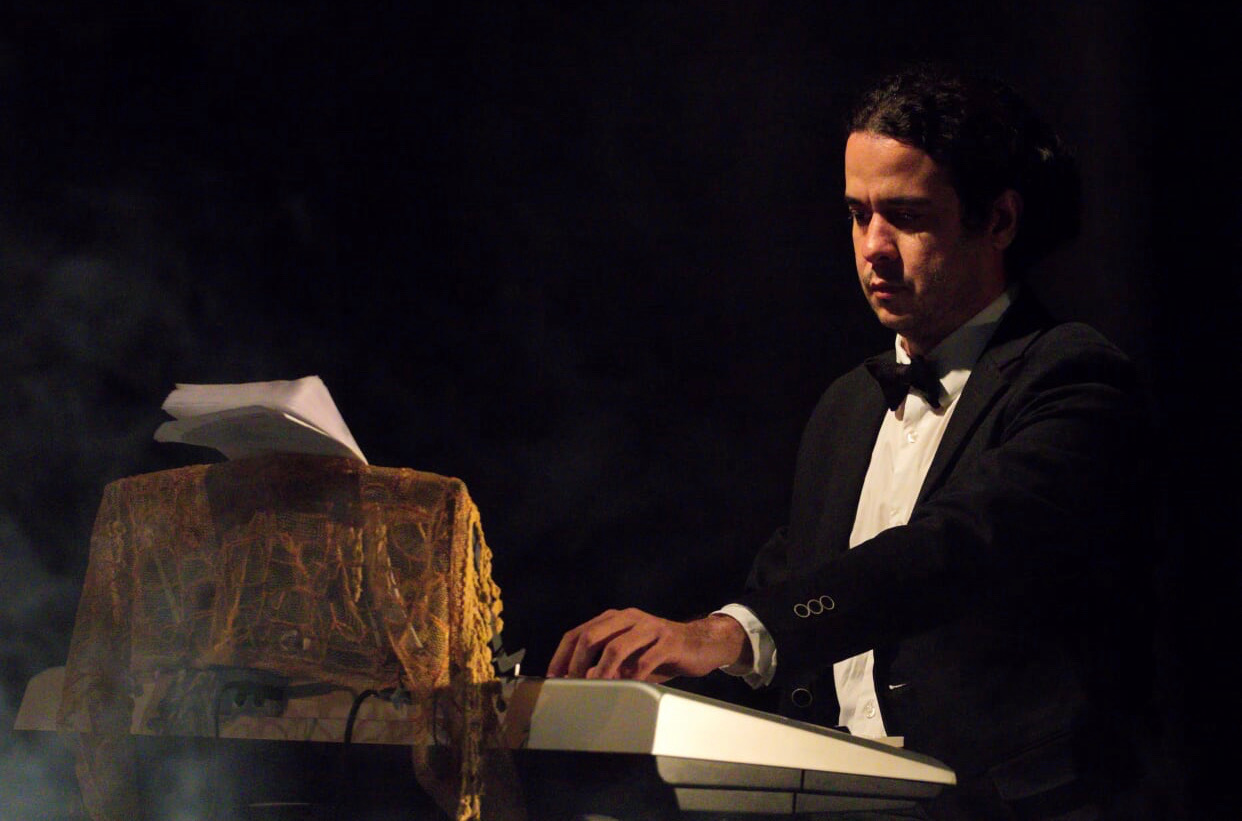 Regresa al teatro “Memorias de Abril” de Iván García