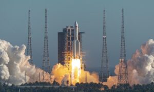 China lanza primer módulo de su estación espacial permanente