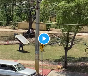 Denuncia nacionales haitianos construyen casa en parque de la avenida Ecológica, Santo Domingo Este