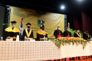 UCSD gradúa 380 nuevos profesionales en postgrado