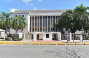 Ministerio de Educación llama a concurso para docentes
