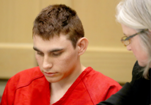 El juicio al autor de matanza en escuela de Florida comenzará en septiembre