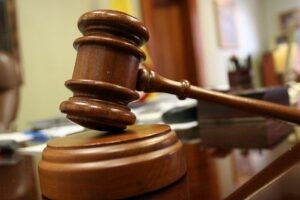 Condenan a 10 años de prisión a hombre que acuchilló a adulto mayor en Salcedo  