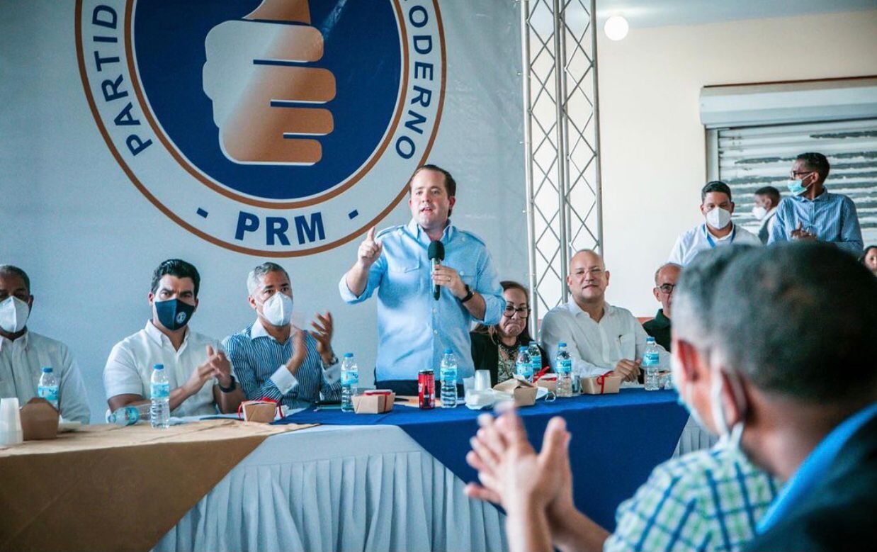 PRM se reúne con dirigentes provinciales para dar a conocer nuevos objetivos