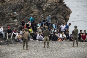 España y Marruecos se enfrentan tras la llegada de miles de inmigrantes por mar