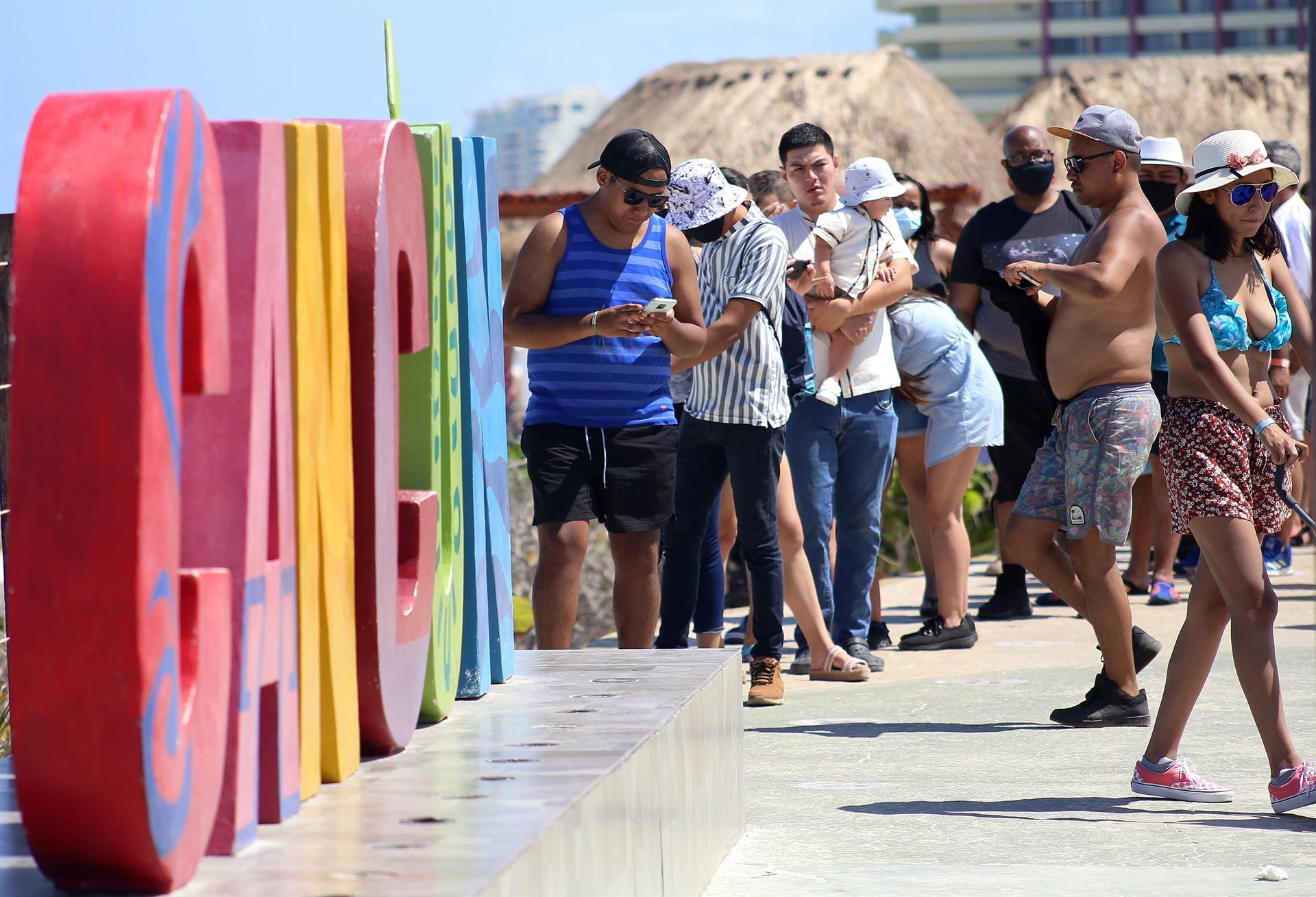 Cancún y Quintana Roo afrontan una "tercera ola" de covid-19 en México