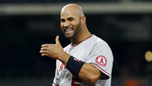 Albert Pujols firma con los Dodgers de Los Ángeles