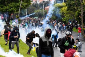 Comisión de la ONU en Colombia denuncia recibió amenazas y disparos de la Policía