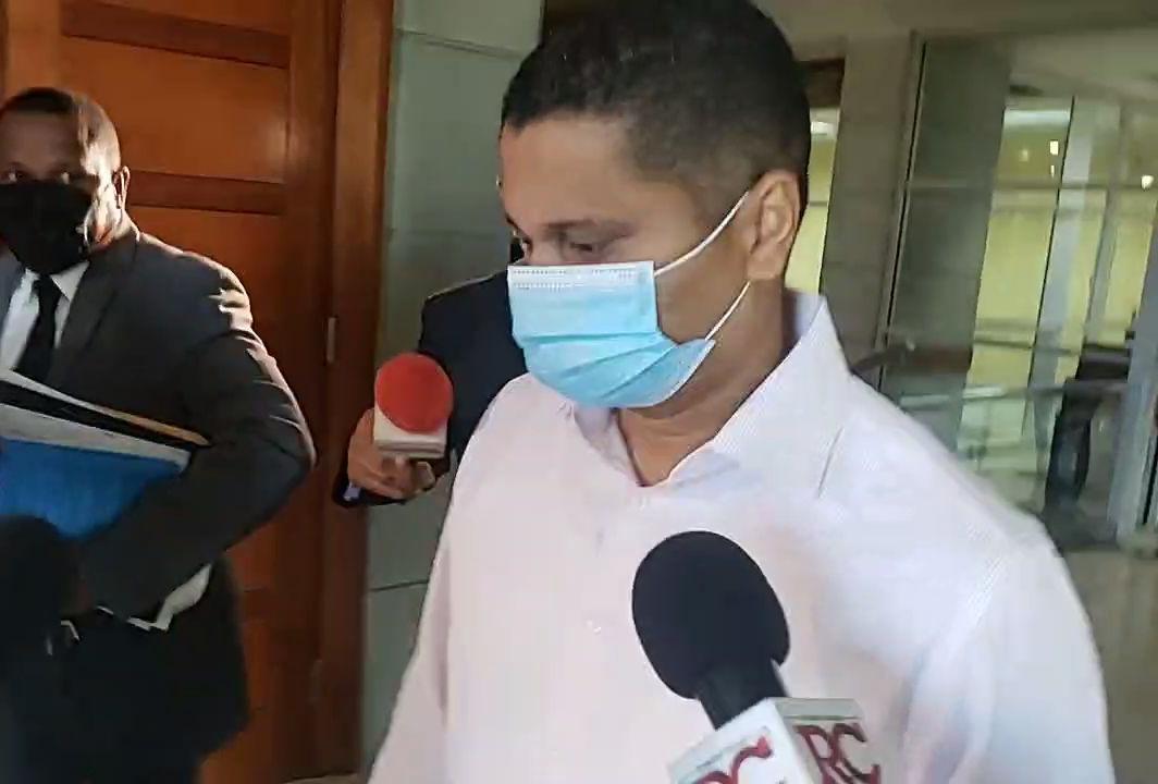 Se entrega asistente del coronel Núñez de Aza implicado en Operación Coral