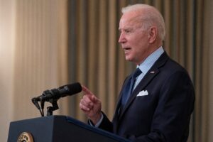 Biden ofrece ayuda a México para recuperarse tras el accidente del metro