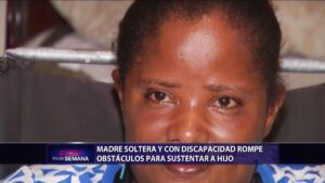  Mujer con discapacidad lucha para mantener su hijo 
