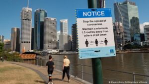Australia confina a cinco millones de personas por brote de COVID-19