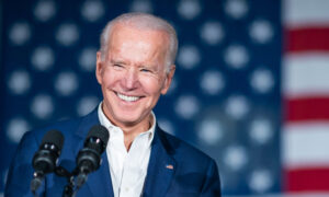 Biden impulsará el compromiso mundial de compartir vacunas 80 millones de dosis