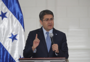 El presidente de Honduras se solidariza con México por el accidente del metro
