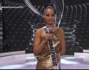 RD Miss Universo: “No tengo que tener un título para a enseñarle a las niñas a como ser líder”
