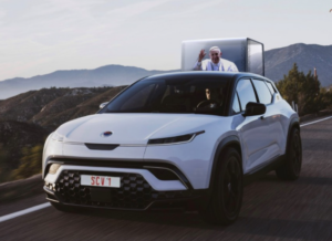 Fisker construirá para Francisco el primer papamóvil eléctrico hecho con plásticos reciclados