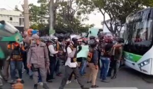 Motoconchistas de la Núñez de Cáceres protestan por supuesto desalojo de la ruta 