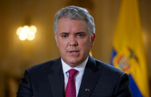 Duque ofrece recompensa por información para la captura de 