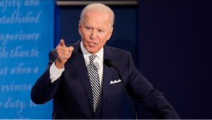 Biden avisa a la industria de Detroit que el futuro es el automóvil eléctrico