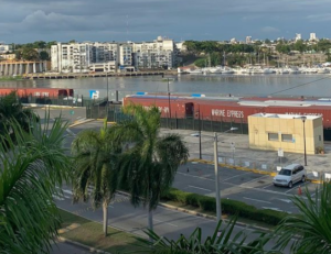 Reportan pérdida de documentos de tres camiones en muelle de San Souci