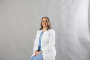 Coordinadora UCSD es coautora de artículo científico para revista Journal of Endodontic