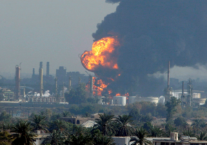 Impactan tres cohetes en base iraquí con contratistas de EEUU, sin víctimas