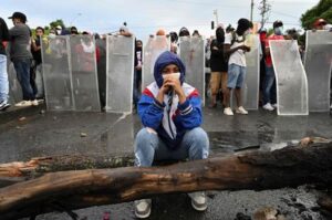 Desatención, paro y pandemia factores que hunden a Colombia 