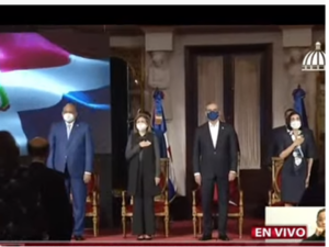 Presidente Abinader entrega Medalla a la Excelencia Magisterial 2021