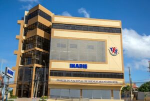 INABIE avanza procesos de licitación de rubros para próximo año escolar