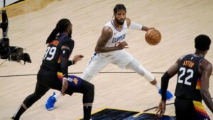 Paul George y sus 41 puntos mantienen con vida a los Clippers