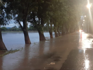 Familias resultan afectadas por fuertes lluvias en comunidades de San Juan 