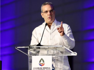  Gestión de Luis Abinader aumenta un 23.5% al gasto municipal para el 2021
