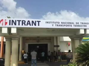 El Instituto Nacional de Tránsito y Transporte Terrestre (INTRANT)