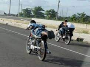 Policía Nacional frustra carrera clandestina de motocicletas 