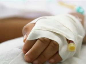 Muere niño de 8 años al caerle portón encima en San Juan