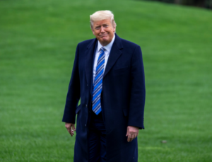 Un alto ejecutivo de la empresa de Trump, llamado a testificar en Nueva York