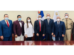 Entidades anuncian inicio de recertificación de médicos dominicanos