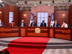Aplazan sesión para escoger jueces del Tribunal Superior Electoral