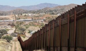 Dominicanos rechazan construcción de muro y muestran solidaridad con Haití 