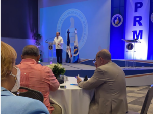 PRM imparte seminario para unificar relación entre Gobierno y legisladores 
