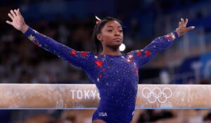 Simone Biles se retira de la final individual para centrarse en su salud 