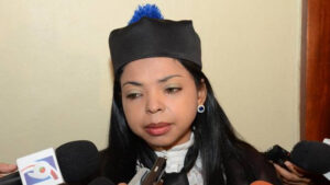  Yeni Berenice dice defensa de Jean Alain 