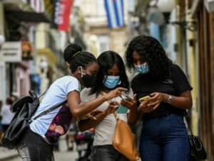 El número de detenidos en las protestas del domingo en Cuba sigue sin esclarecerse, mientras el Gobierno adopta las primeras medidas de urgencia para enfrentar la crisis 