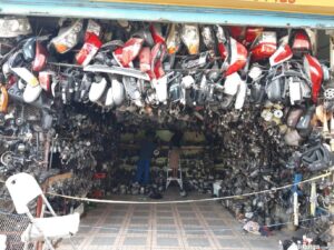 Piezas de vehículos aumentan hasta en un 35% sus precios, según propietarios de repuestos 